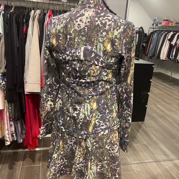 Lululemon dress in size 6 - Picture 8 of 8